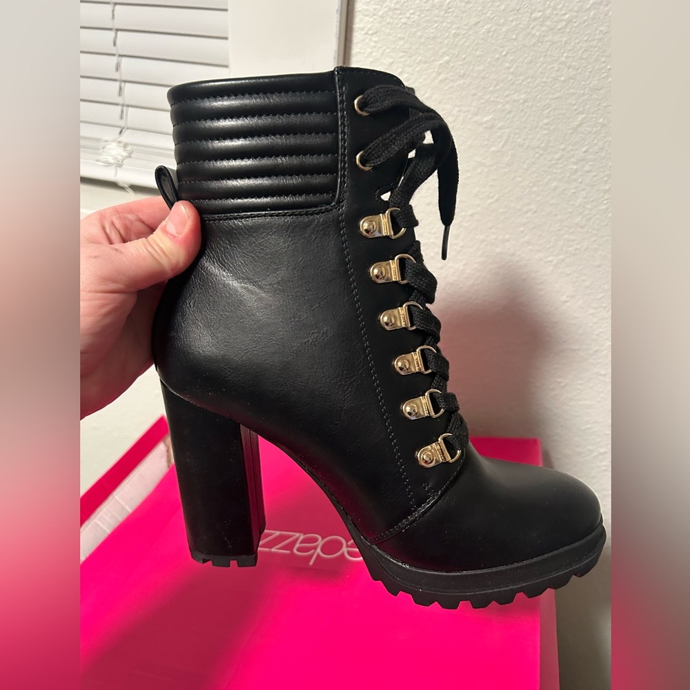 Women booties